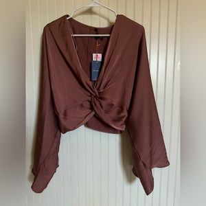 Skies are blues, size M, gorgeous silk fabric, flattering